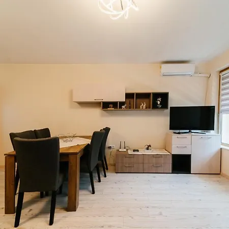 за гости веси * Burgas