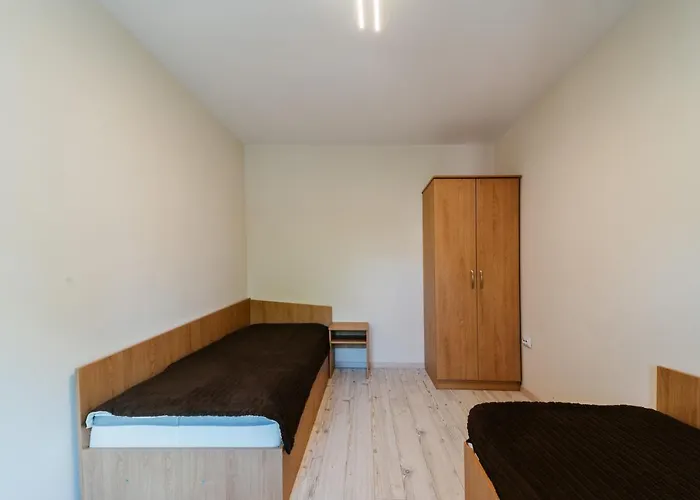 за гости веси * Бургас